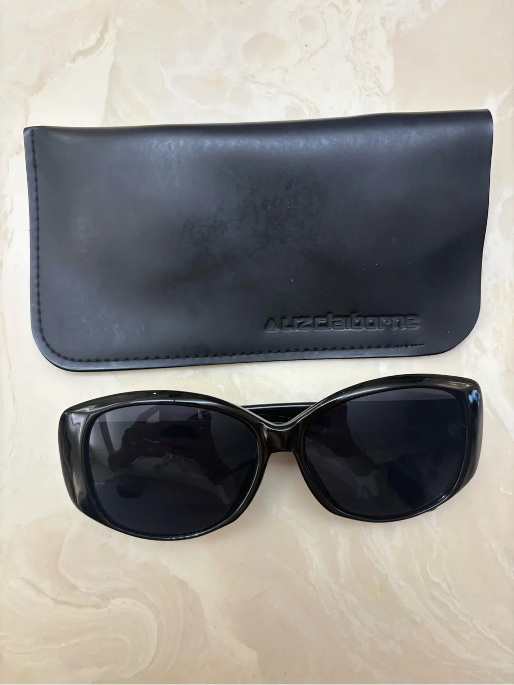 Liz Claiborne Black Oversized Cat-Eye Sunglasses with Case